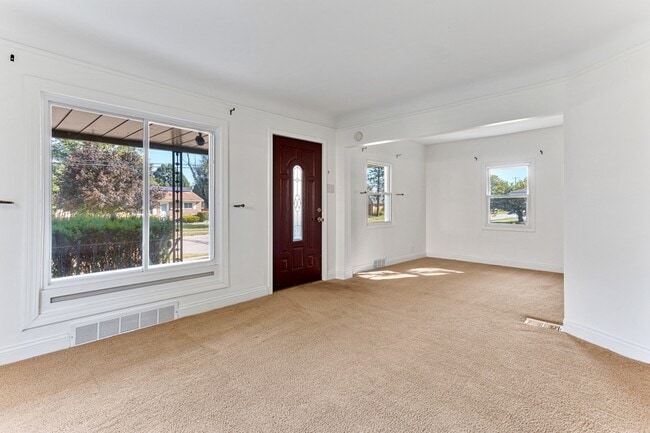 Building Photo - 28649 John Hauk St