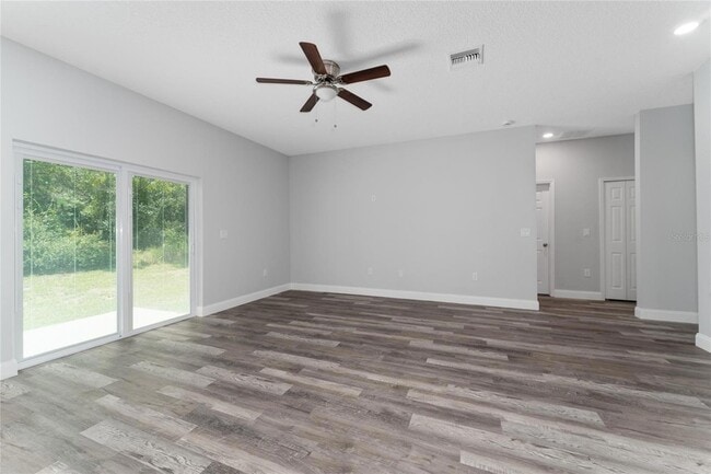 Building Photo - 412 Oakland Ln