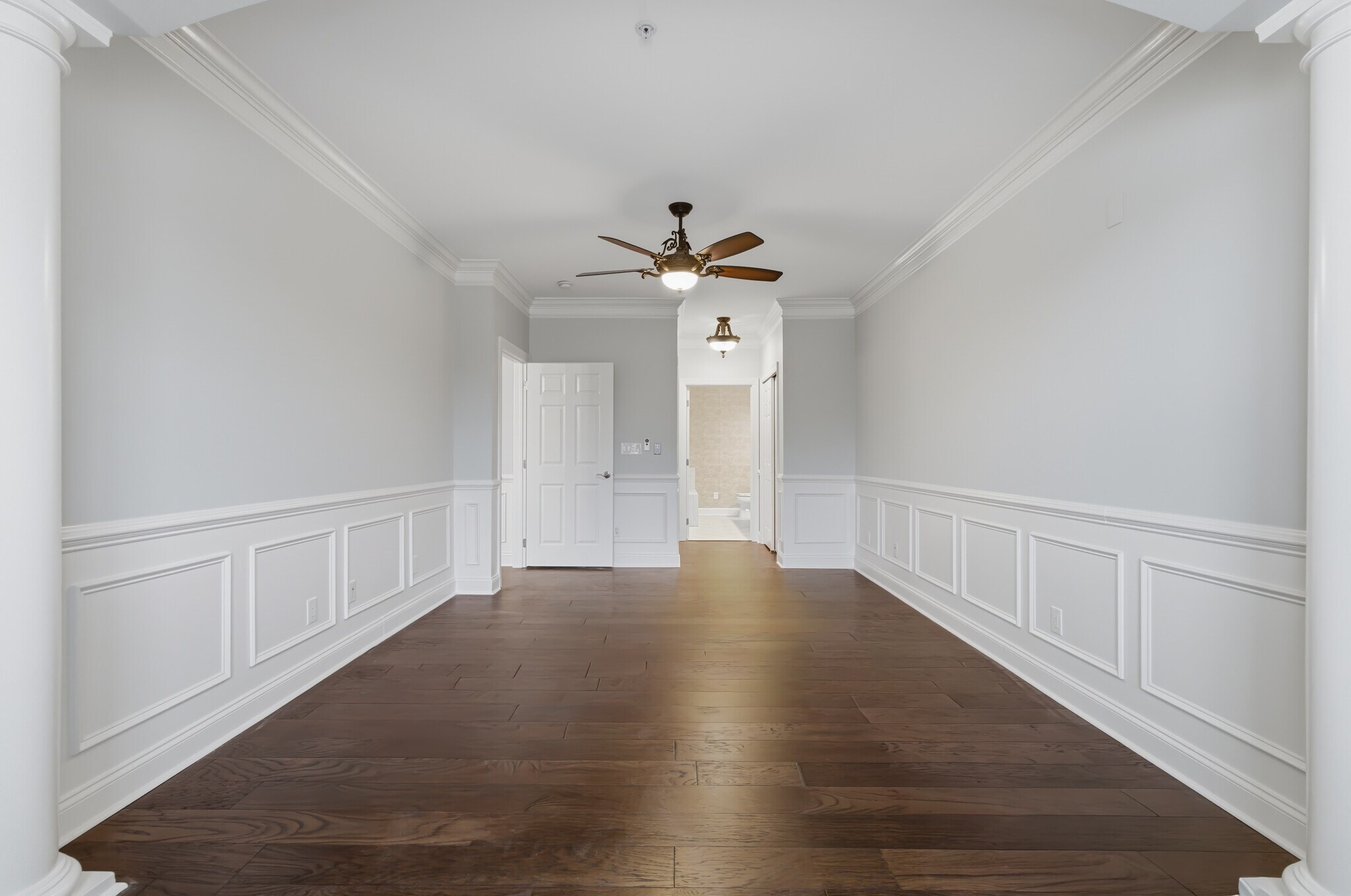 Building Photo - 10421 Rosegate Ct