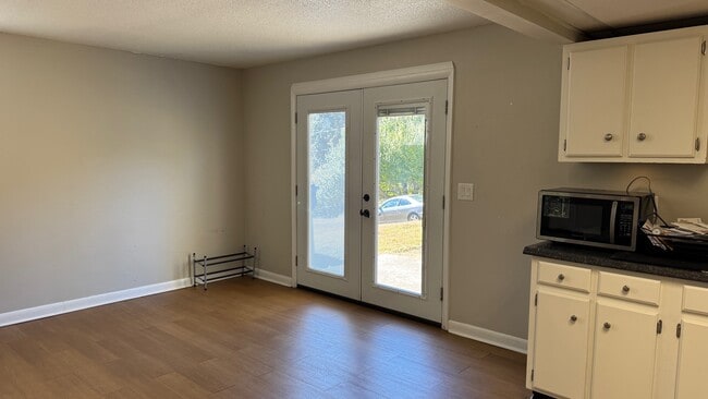 Building Photo - 4310 Cele Ct