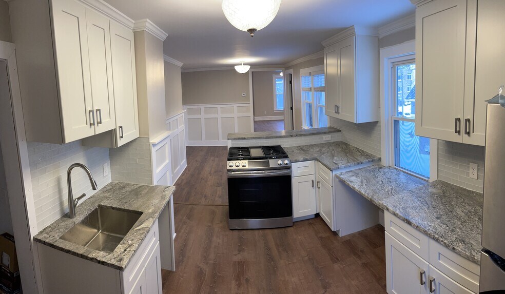 Building Photo - 3424 Garfield Ave