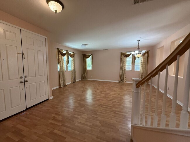 Building Photo - 17023 Ralphs Ranch Rd