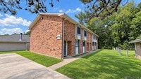 Building Photo - 14743 Central Woods Ave