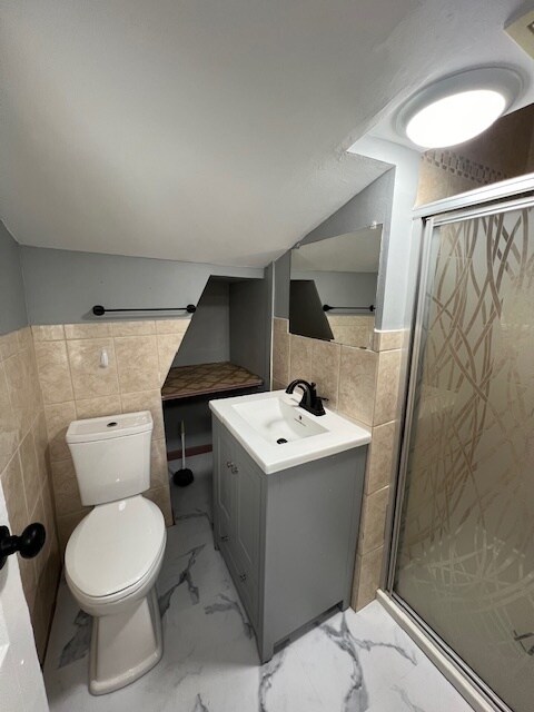 Building Photo - 1112 E Colvin St