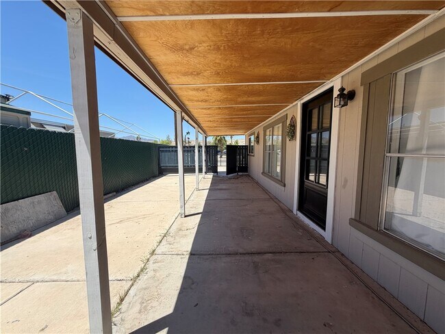 Building Photo - 1910 Rio Grande Rd