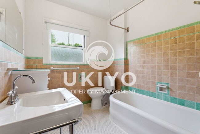 Building Photo - 1801 Marin Ave