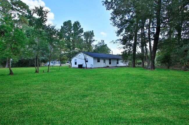 Building Photo - 17078 Oak Grove Ln