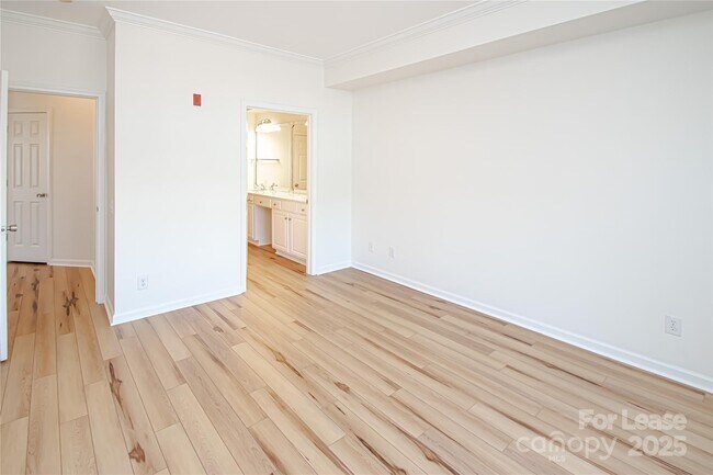 Building Photo - 14849 Santa Lucia Dr