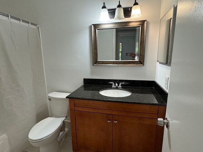 Building Photo - 3733 Carambola Cir N