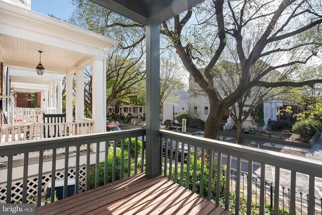 Building Photo - 1616 Kilbourne Pl NW