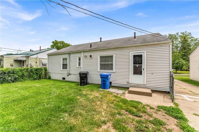 Building Photo - 4026 W 144th St