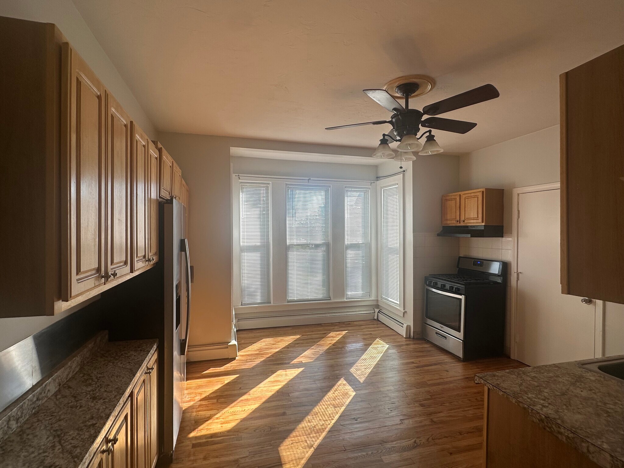 Building Photo - 31 Lyman St