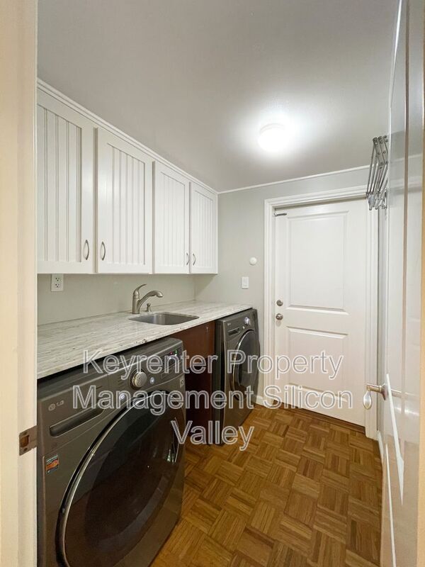 Building Photo - 958 Cherry Ave