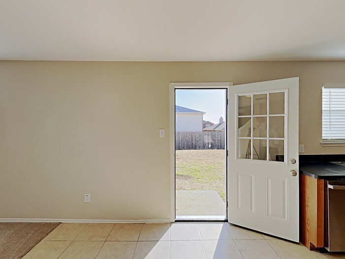 Building Photo - 13868 Sonterra Ranch Rd