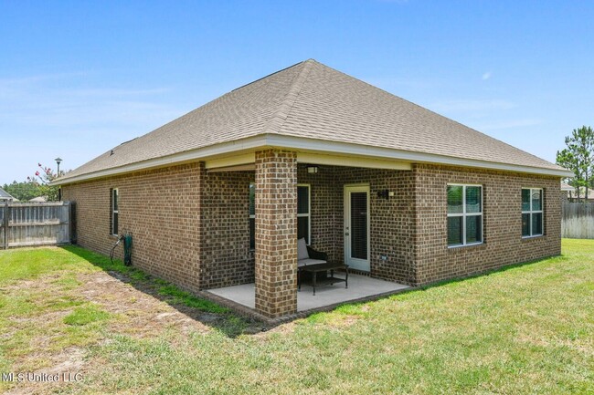 Building Photo - OCEAN SPRINGS SCHOOL DISTRICT -  Gorgeous ...