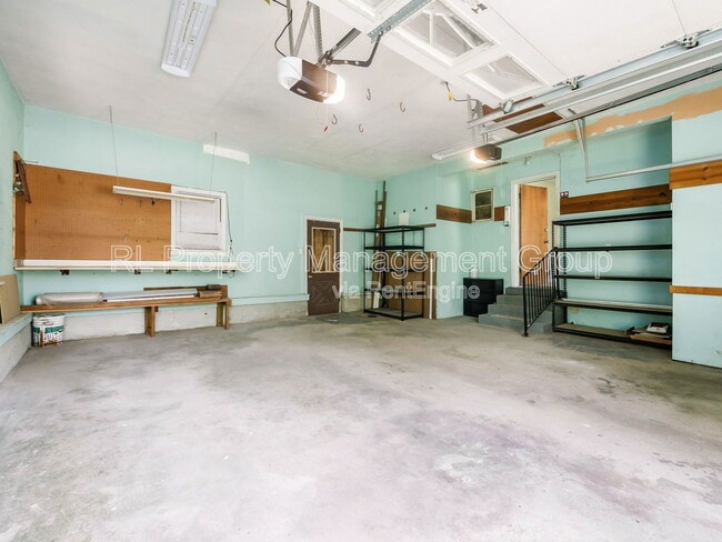 Building Photo - 2517 Minerva Lake Rd