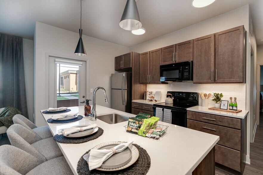 The Avante apartments — community photo - The Avante
