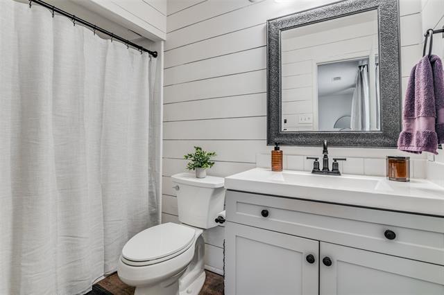 Building Photo - 6022 Highcrest Dr