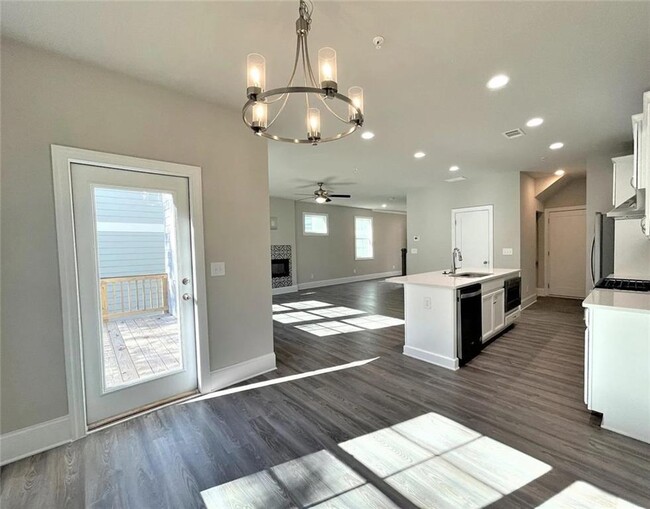 Building Photo - 661 Crosshaven Dr