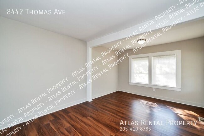 Building Photo - 8442 Thomas Ave