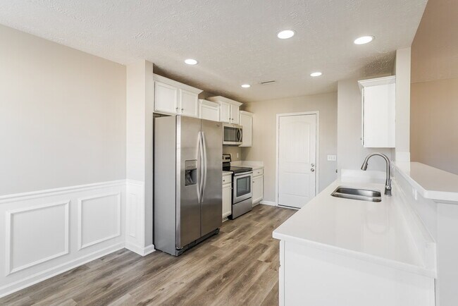 Building Photo - 1711 Bellamy Ln