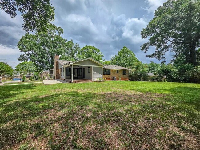 Building Photo - 771 Mockingbird Ln