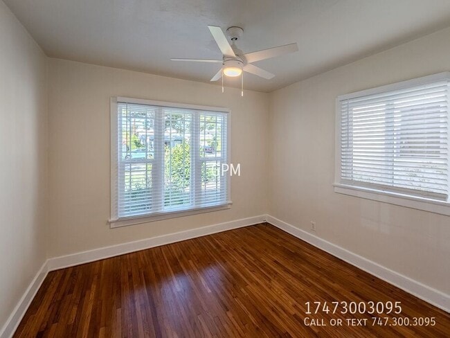 Building Photo - 1320 E Maple St