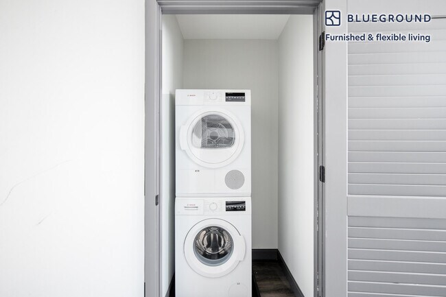 Building Photo - 29 S LaSalle St