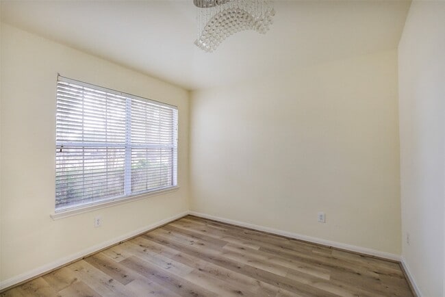 Building Photo - 3018 Park Springs Ln