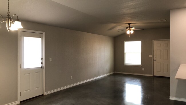 Building Photo - 312 Lowes Blvd