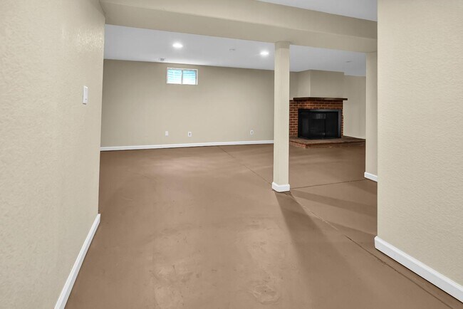 Building Photo - 4559 Ashfield Dr