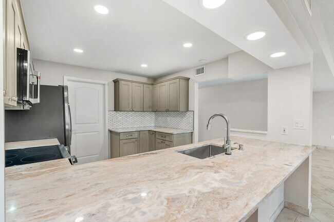 Building Photo - 1700 Commodore Blvd