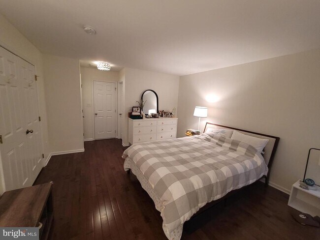 Primary Photo - 3 Carey St