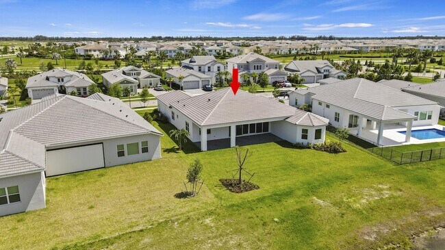 Building Photo - 14823 Wildwood Cir