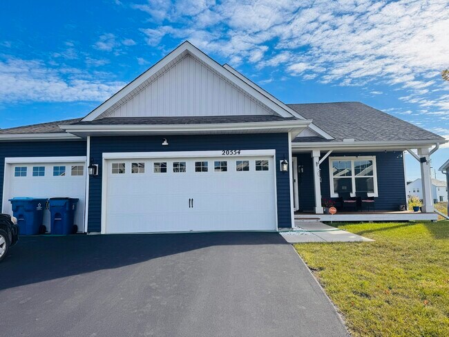 Primary Photo - 20554 Glade Ave