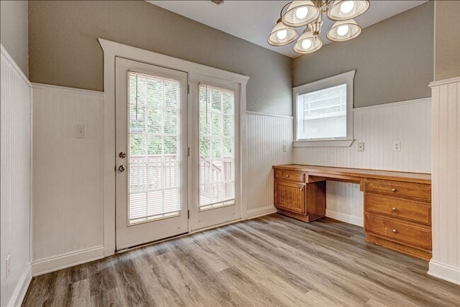 Building Photo - Welcome to this stunning 4-bedroom, 2.5-ba...