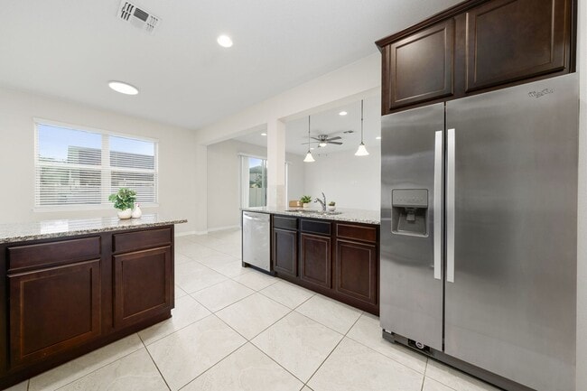 Building Photo - Beautiful Single-Family Home for Rent in Reserve at Legacy Park.Casselberry.