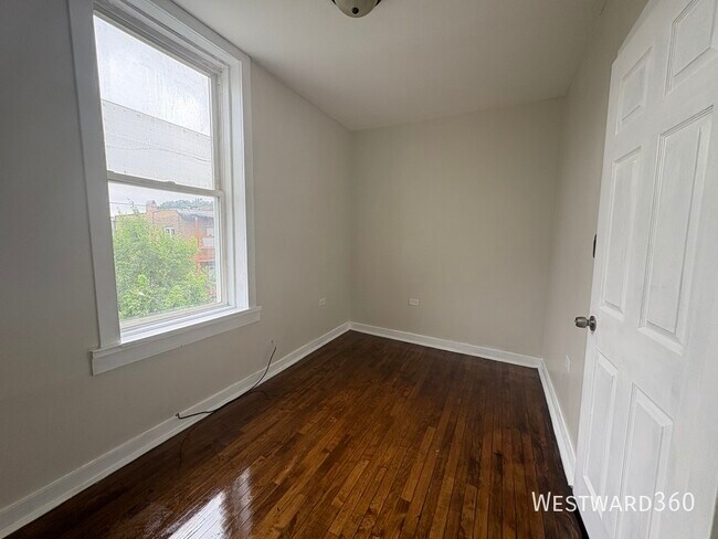 Building Photo - 1141 S Francisco Ave
