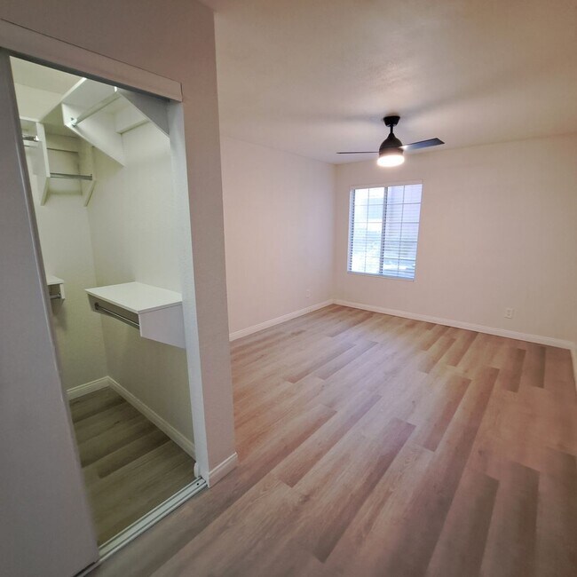 Building Photo - Spacious, Stylish Living in a Guard-Gated West Las Vegas Community in The Lakes with Resort-Style...