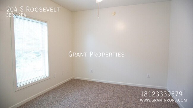 Building Photo - 204 S Roosevelt St