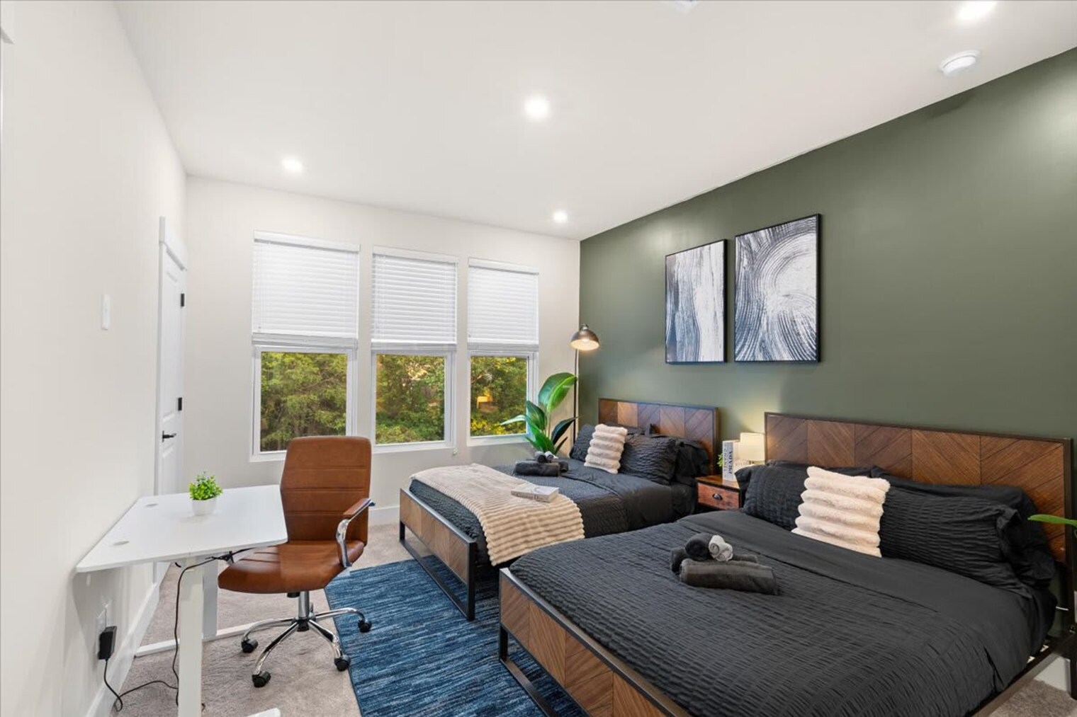 Building Photo - 2005 Clarksdale Dr