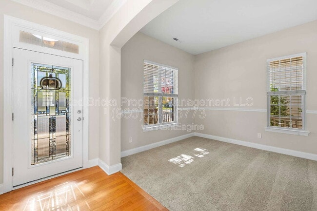 Building Photo - 10411 Alvarado Way