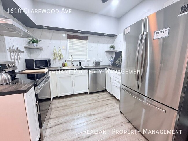 Building Photo - 1610 Clarewood Ave