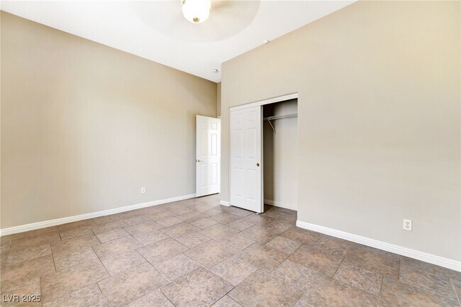 Building Photo - 7232 Frontier Hills Ave