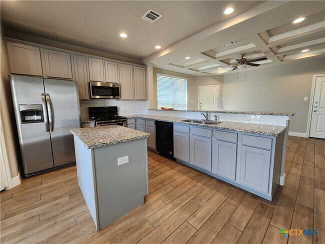 Building Photo - 2021 Rueben Rd