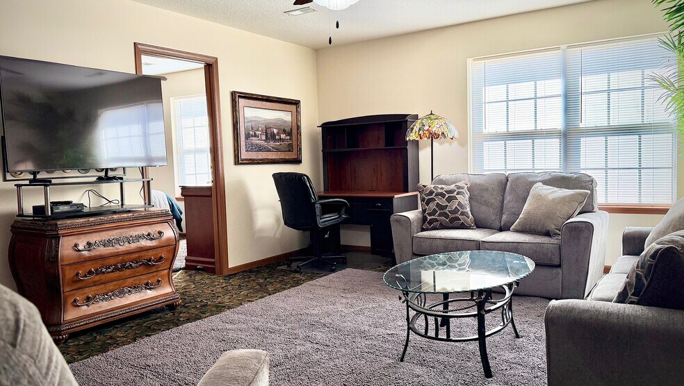 2BR 2BA 1250SQ Feet - Sanibel Executive Suites