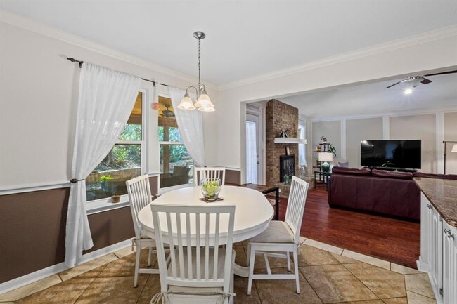 Building Photo - 10701 Leafwood Ln