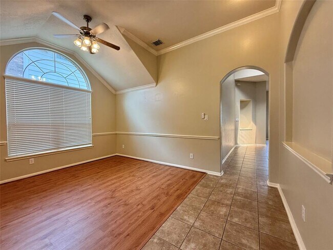 Building Photo - 11530 Columbia Pines Ln