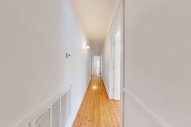 Floorplan - 5218-5220 S. Kimbark Avenue
