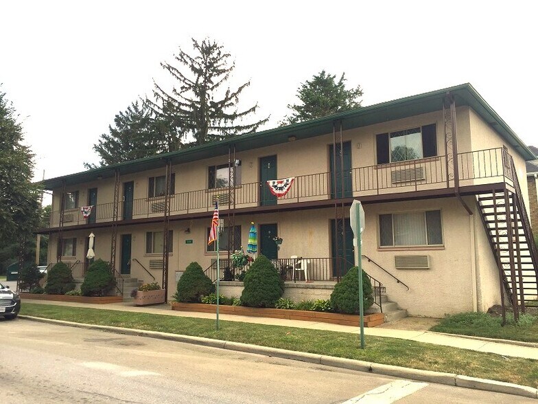 Building Photo - 204 S Souder Ave